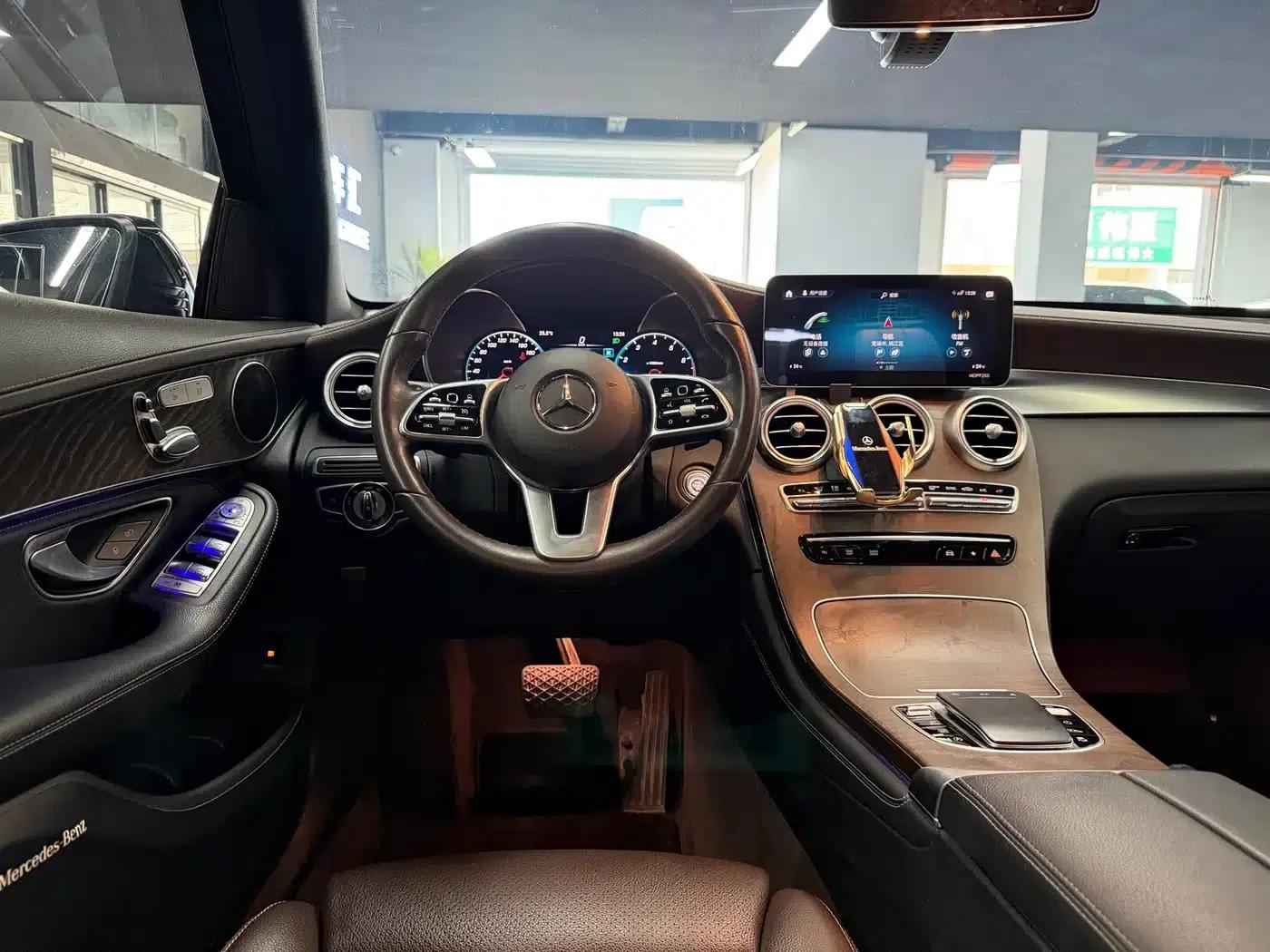 2020 Mercedes-Benz GLC 260 L 4MATIC Luxury — миниатюра 7