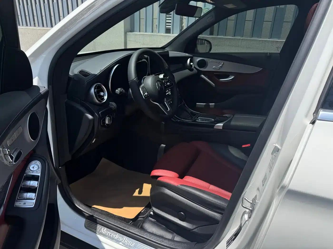 2020 Mercedes-Benz GLC 260 L 4MATIC Dynamic — миниатюра 3