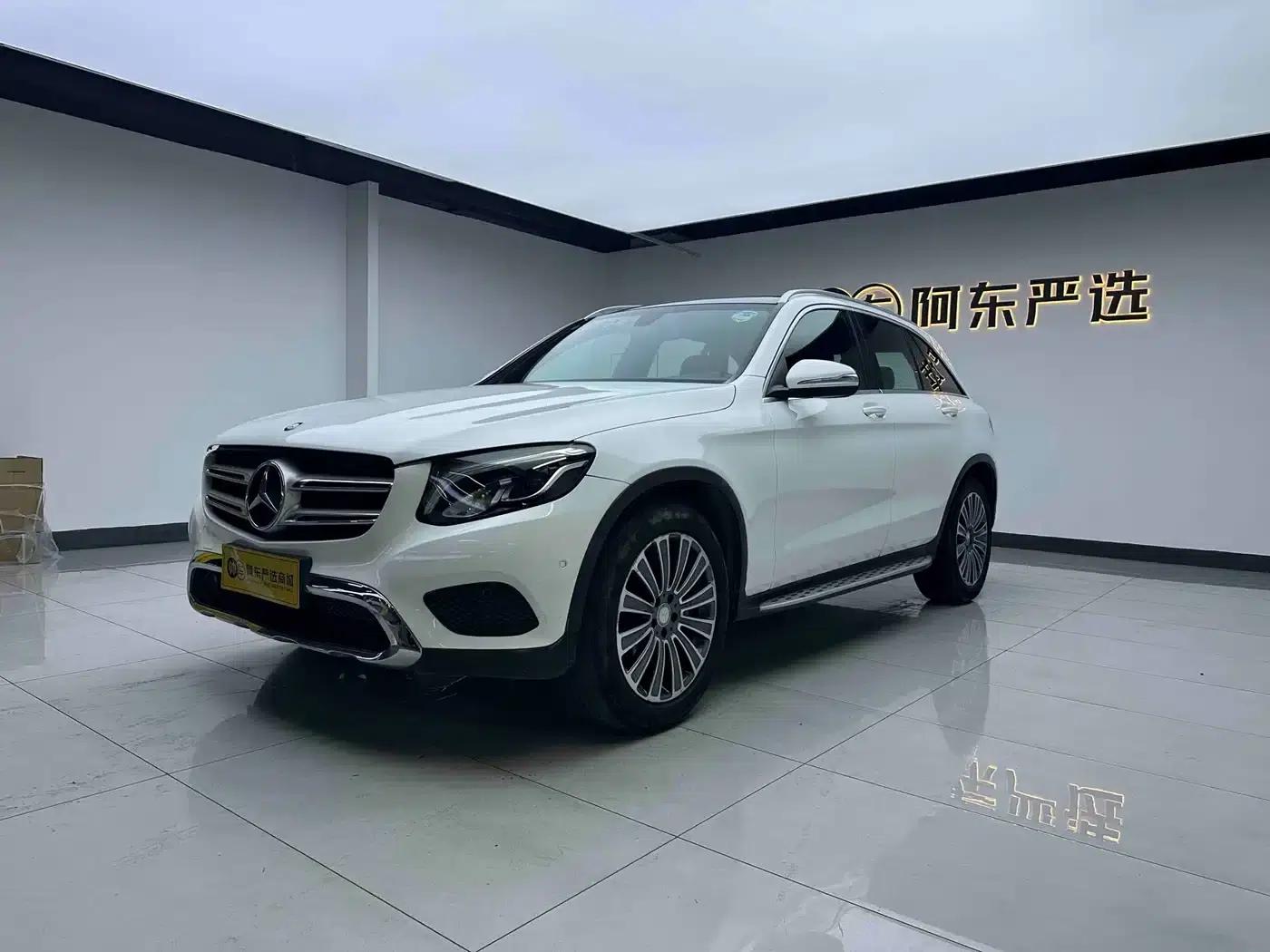 2016 Mercedes-Benz GLC 200 4MATIC — миниатюра 1