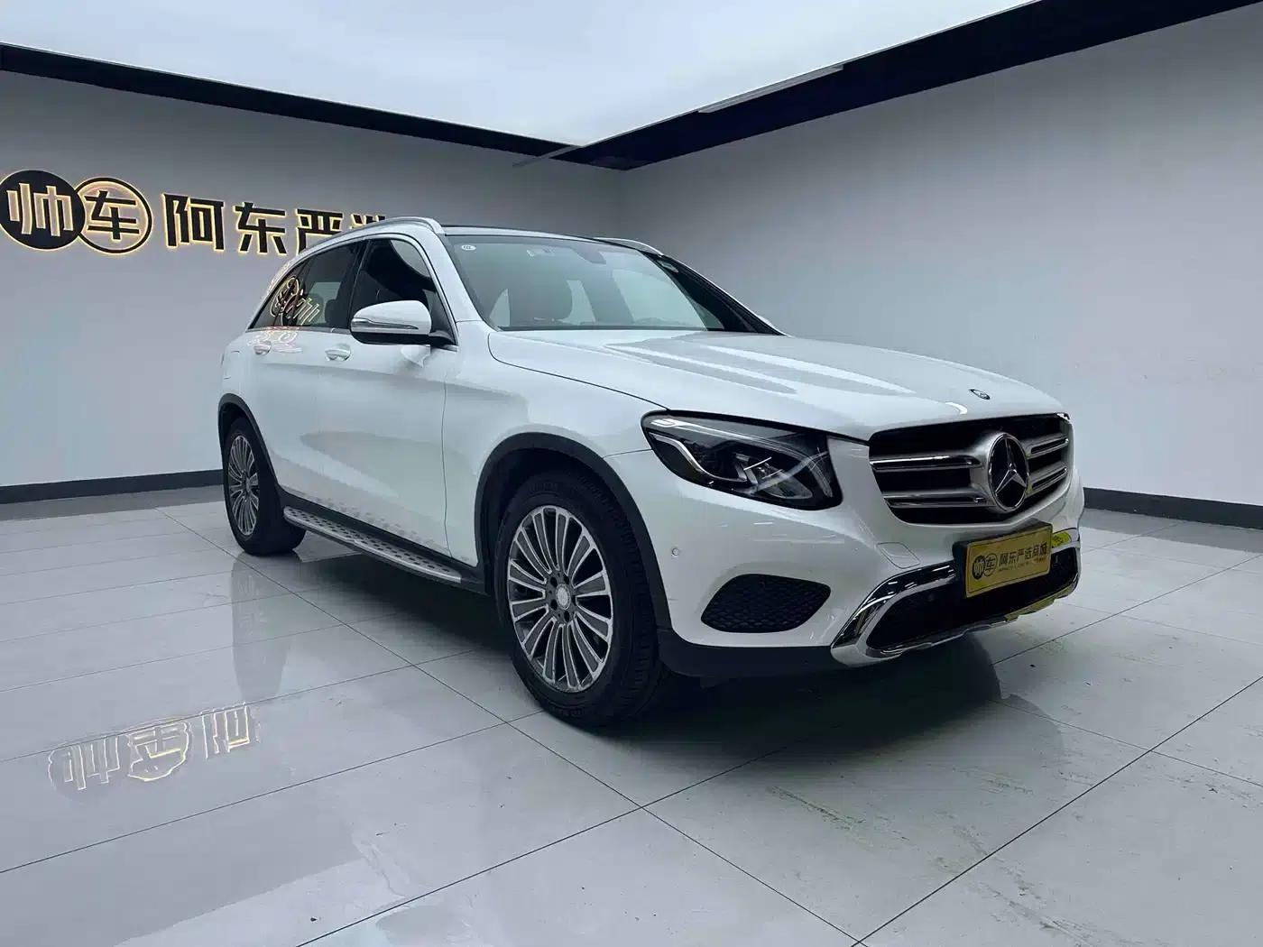 2016 Mercedes-Benz GLC 200 4MATIC — миниатюра 3