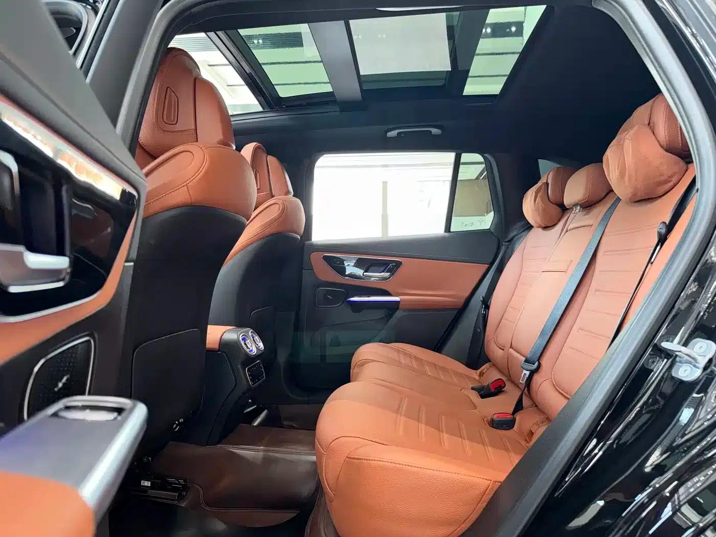 2023 Mercedes-Benz GLC 300 L 4MATIC Dynamic 5-seater — миниатюра 8