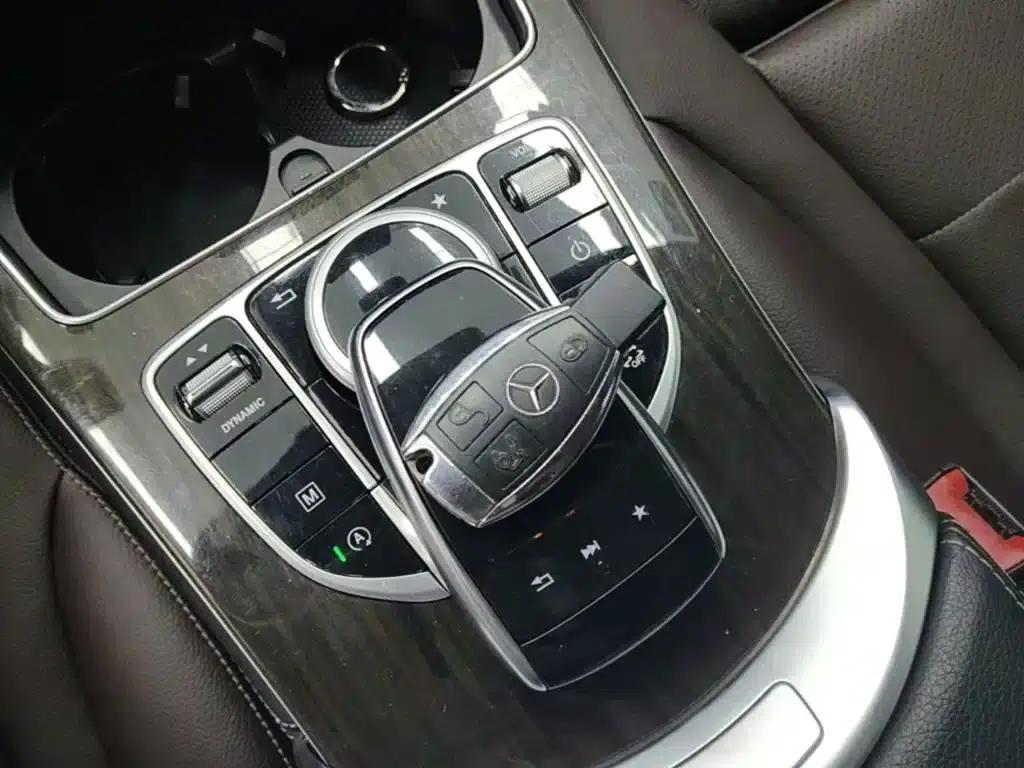 2017 Mercedes-Benz GLC 260 4MATIC Luxury — миниатюра 9