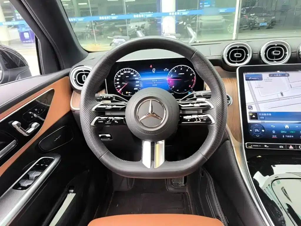 2024 Mercedes-Benz GLC 300 L 4MATIC Dynamic 5-seater — миниатюра 11