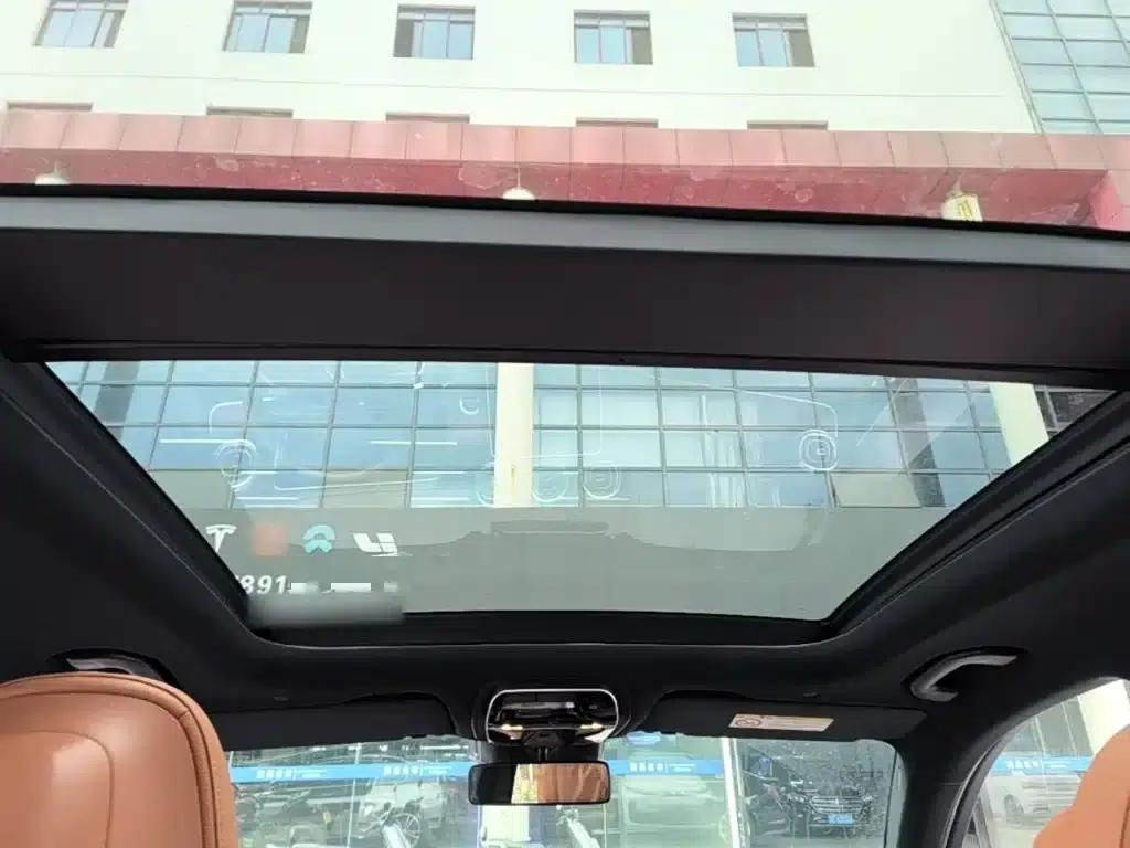 2024 Mercedes-Benz GLC 300 L 4MATIC Dynamic 5-seater — миниатюра 18