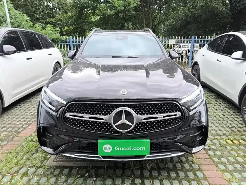 2024 Mercedes-Benz GLC 300 L 4MATIC Dynamic 5-seater — миниатюра 3