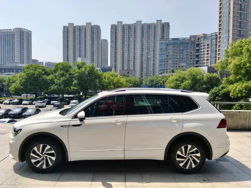Tiguan L PHEV 2020 430PHEV Plug-in Hybrid Flagship Edition — миниатюра 4
