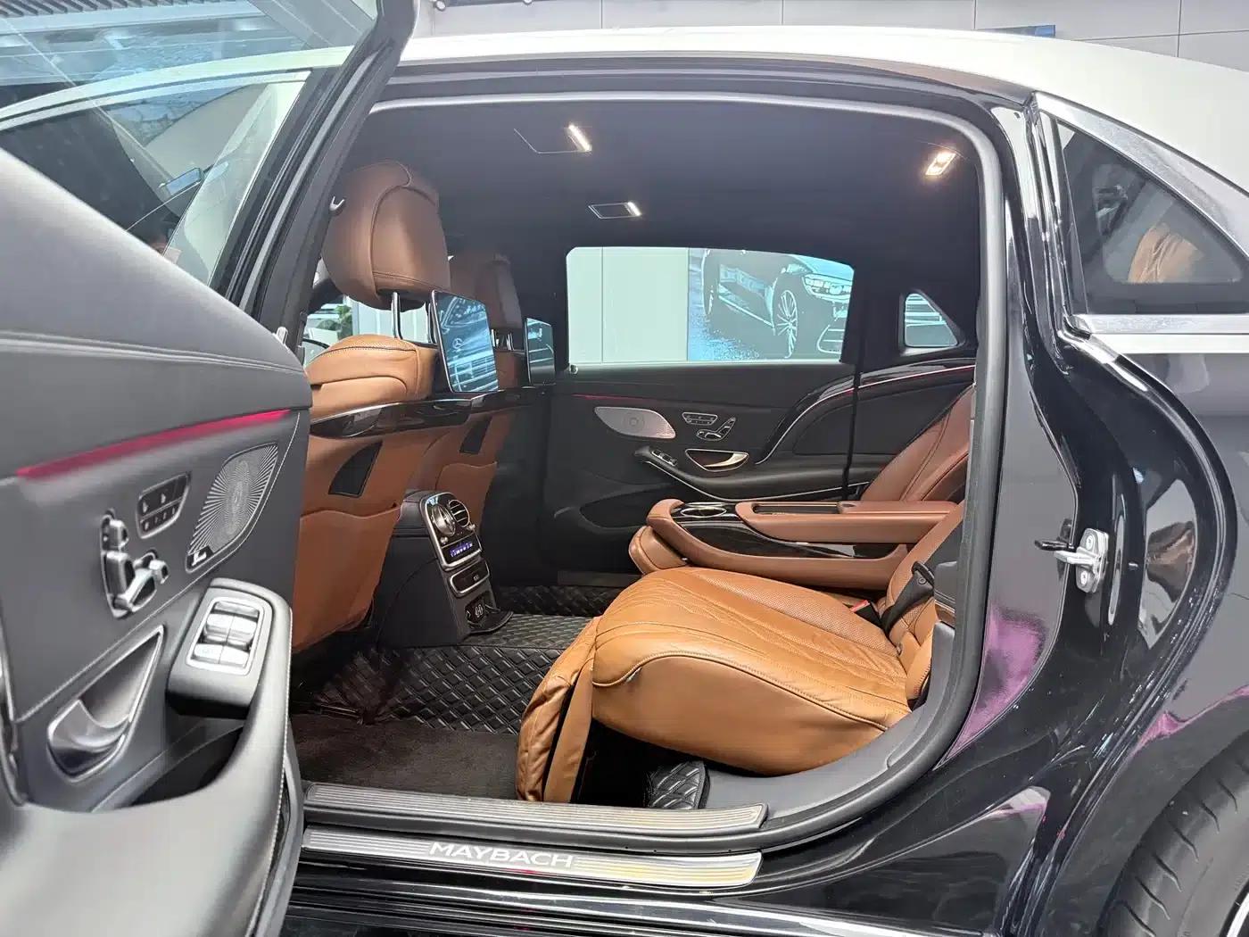 Maybach S-Class 2020 S 450 4MATIC Collector's Edition — миниатюра 6