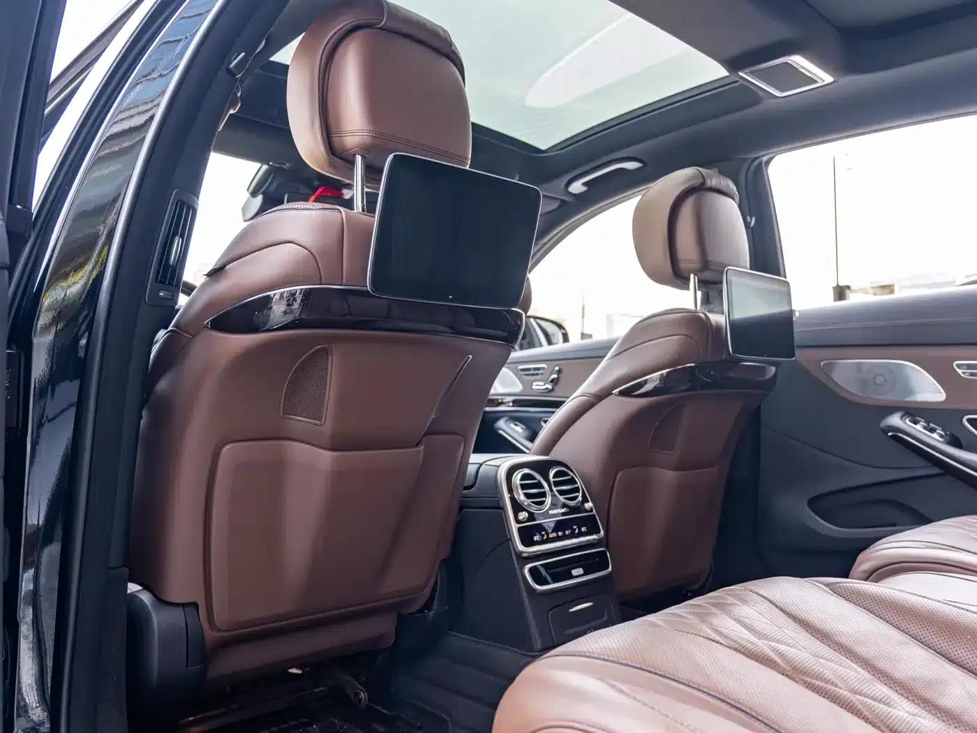 Maybach S-Class 2020 S 450 4MATIC Collector's Edition — миниатюра 12