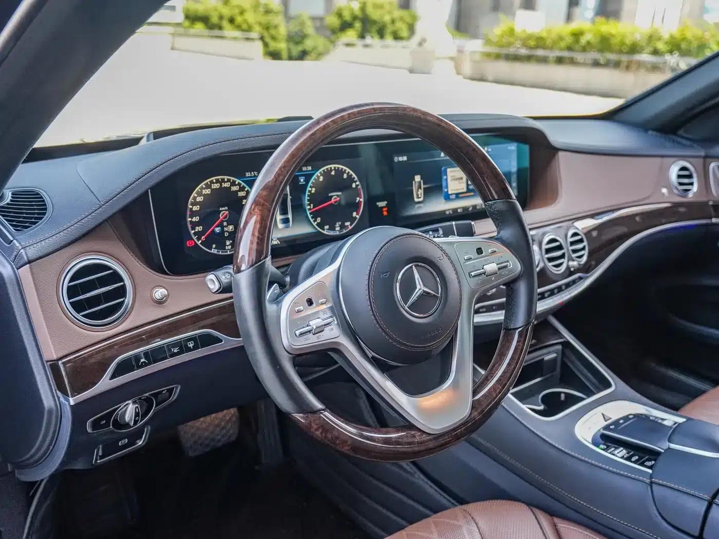 Maybach S-Class 2020 S 450 4MATIC Collector's Edition — миниатюра 4