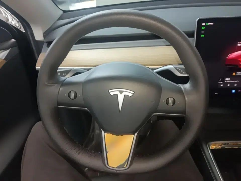 Tesla Model Y 2022 Rear-Wheel-Drive Version — миниатюра 13