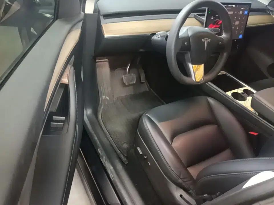 Tesla Model Y 2022 Rear-Wheel-Drive Version — миниатюра 18