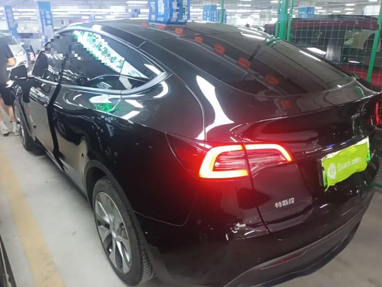 Tesla Model Y 2022 Rear-Wheel-Drive Version — миниатюра 4