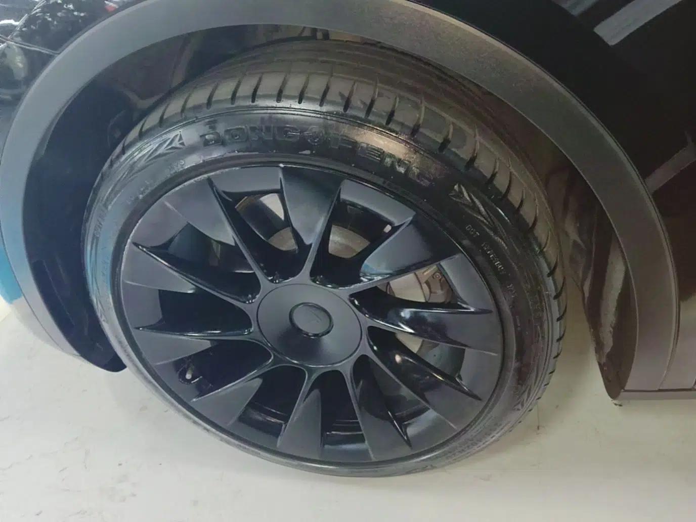 Tesla Model Y 2021 Long-Range All-Wheel-Drive Version 3D7 — миниатюра 15
