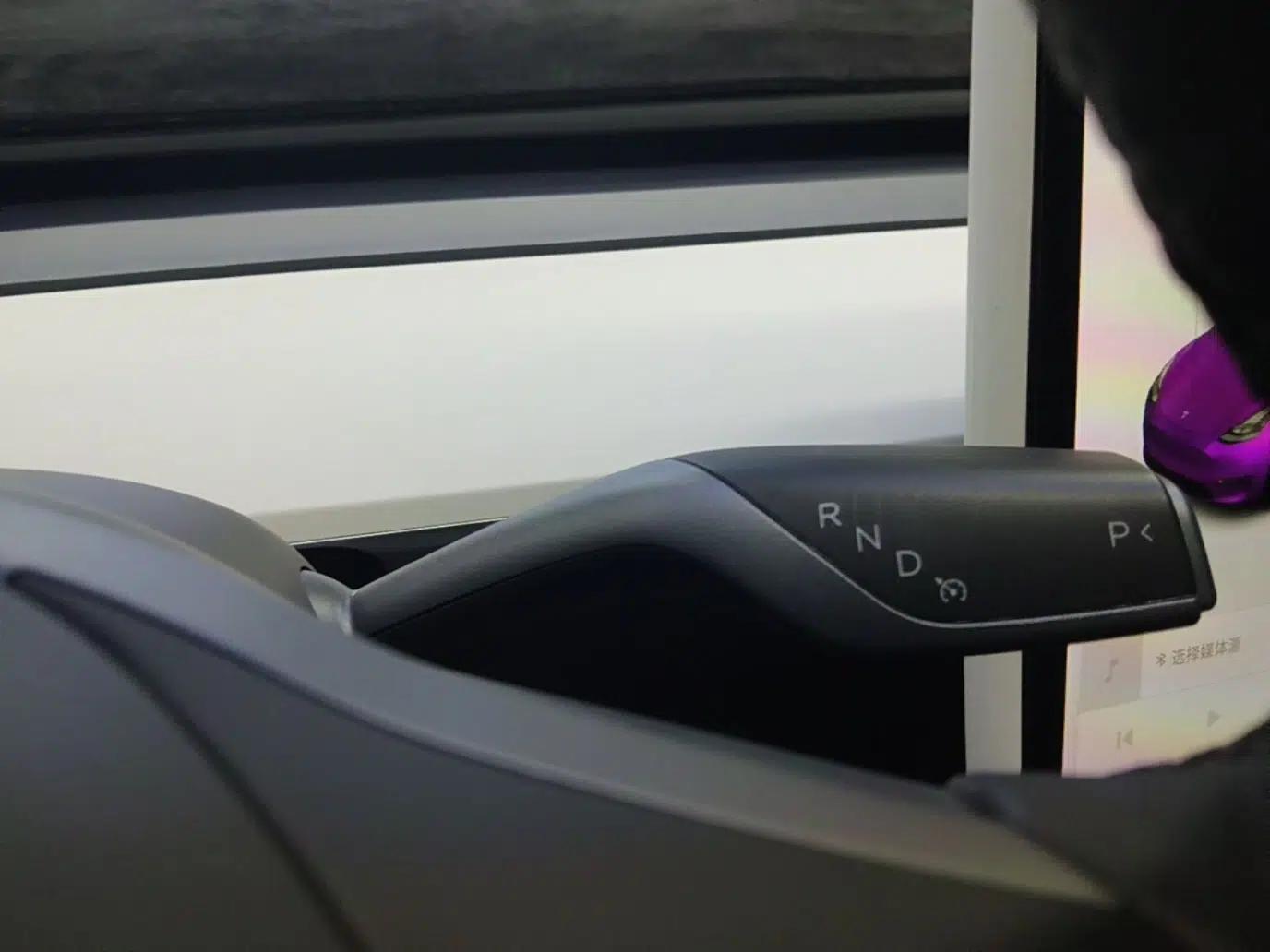 Tesla Model Y 2021 Long-Range All-Wheel-Drive Version 3D7 — миниатюра 21