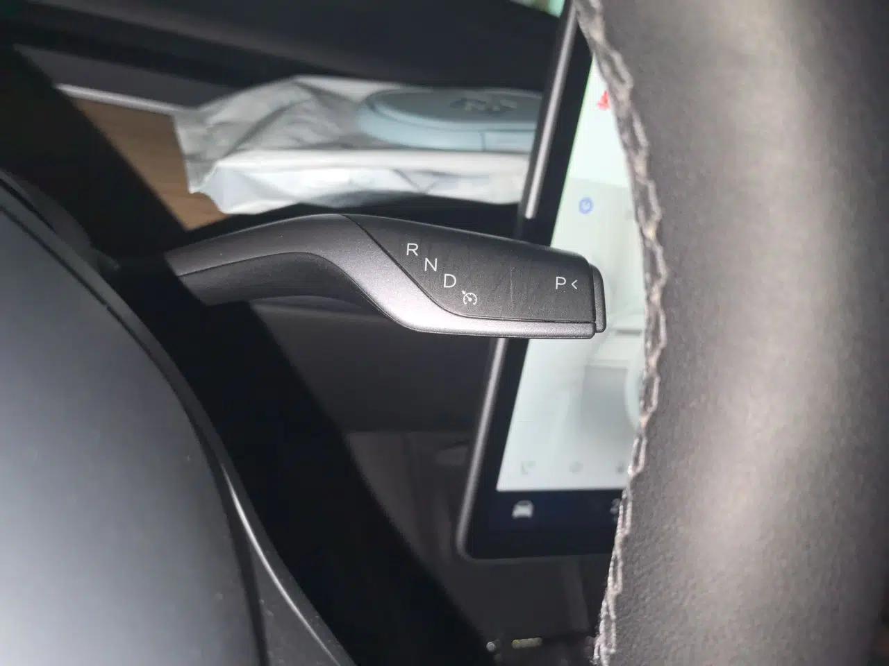 Tesla Model Y 2022 Rear-Wheel-Drive Version — миниатюра 14