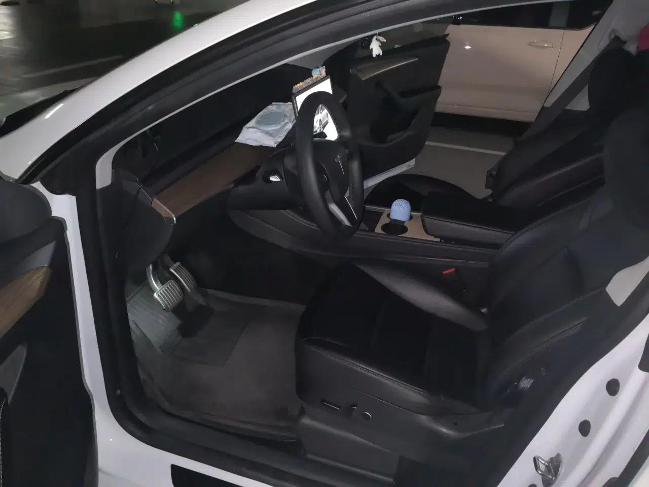 Tesla Model Y 2022 Rear-Wheel-Drive Version — миниатюра 16
