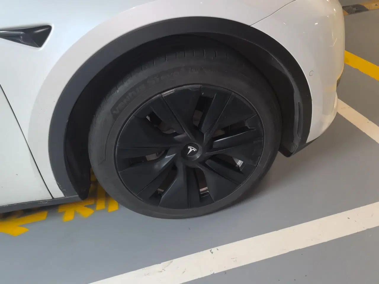 Tesla Model Y 2022 Rear-Wheel-Drive Version — миниатюра 8