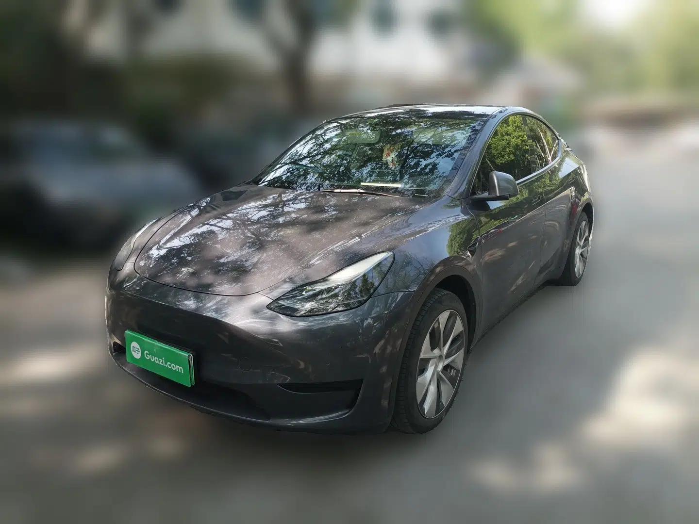 Tesla Model Y 2022 Rear-Wheel-Drive Version — миниатюра 1