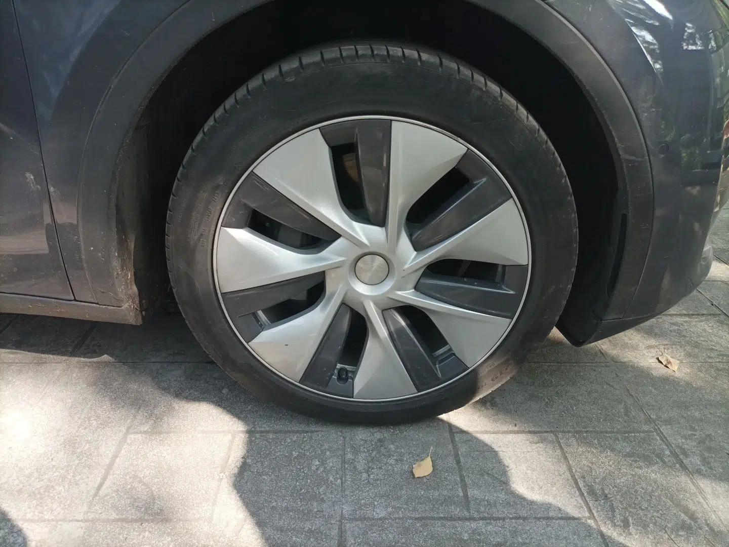 Tesla Model Y 2022 Rear-Wheel-Drive Version — миниатюра 8