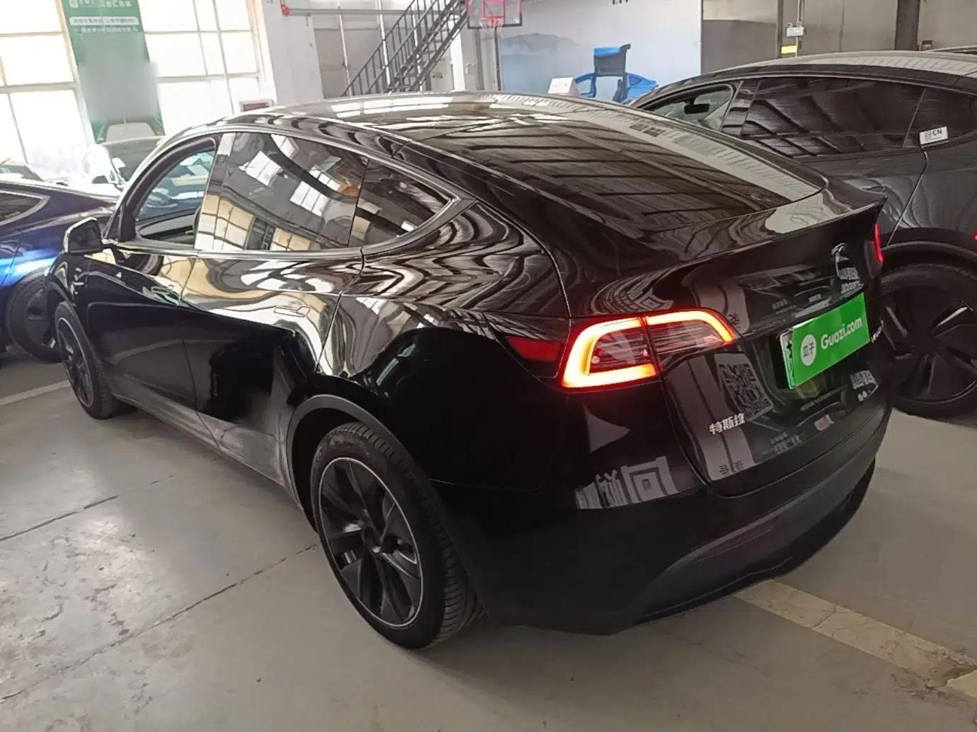 Tesla Model Y 2022 Revised Version Rear-Wheel Drive — миниатюра 4