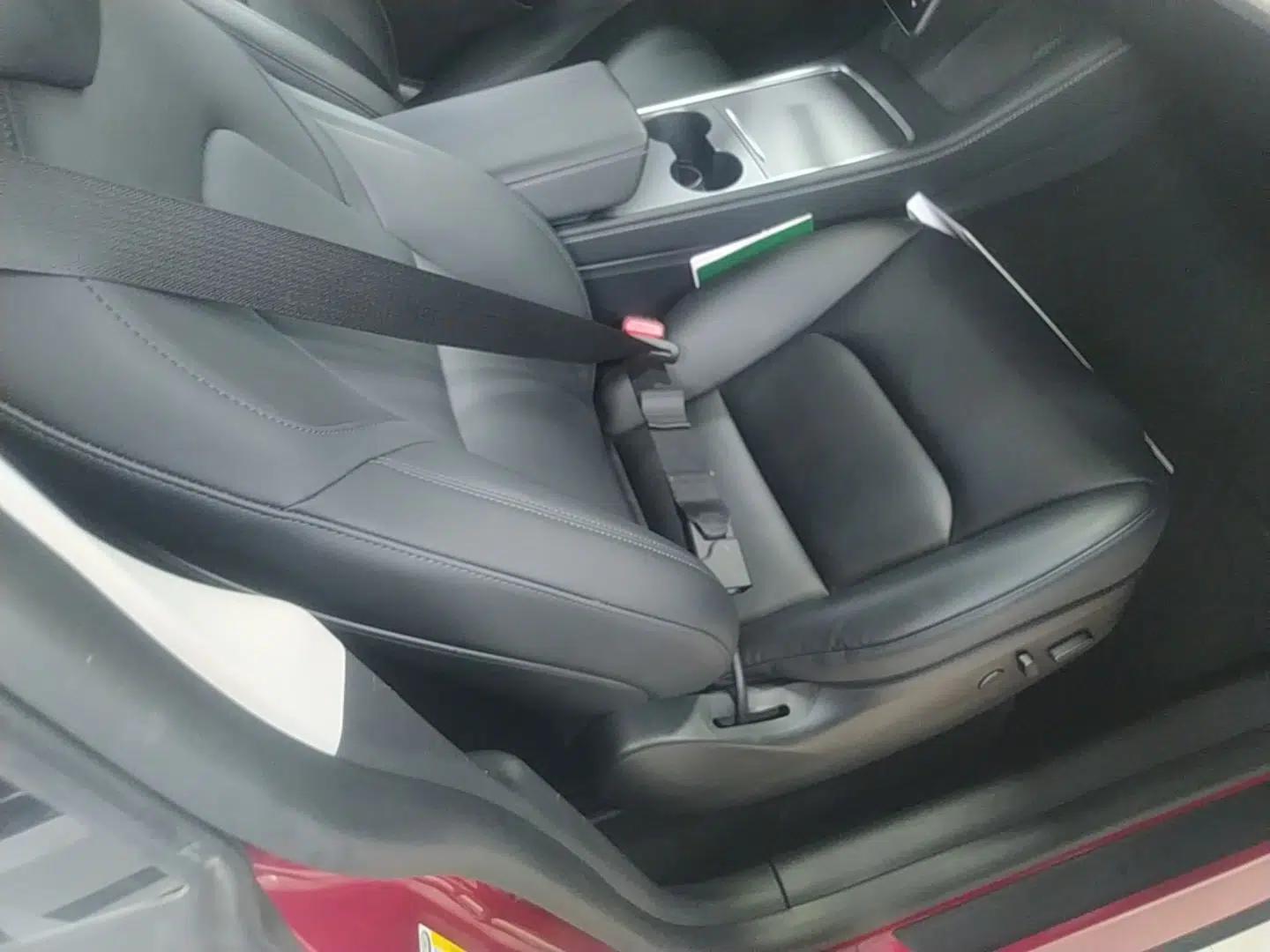 Tesla Model Y 2021 Long-Range All-Wheel-Drive Version — миниатюра 24