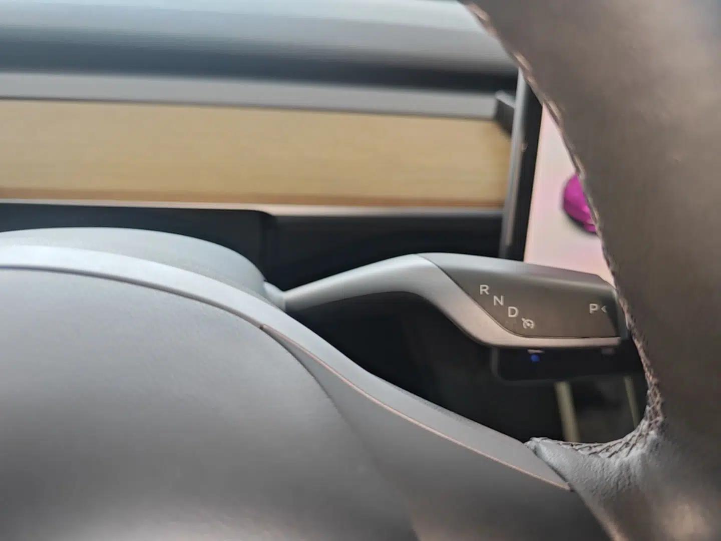 Tesla Model Y 2021 Standard Range Rear-Wheel Drive Version — миниатюра 16