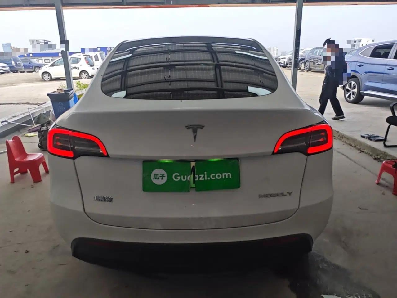 Tesla Model Y 2021 Standard Range Rear-Wheel Drive Version — миниатюра 5