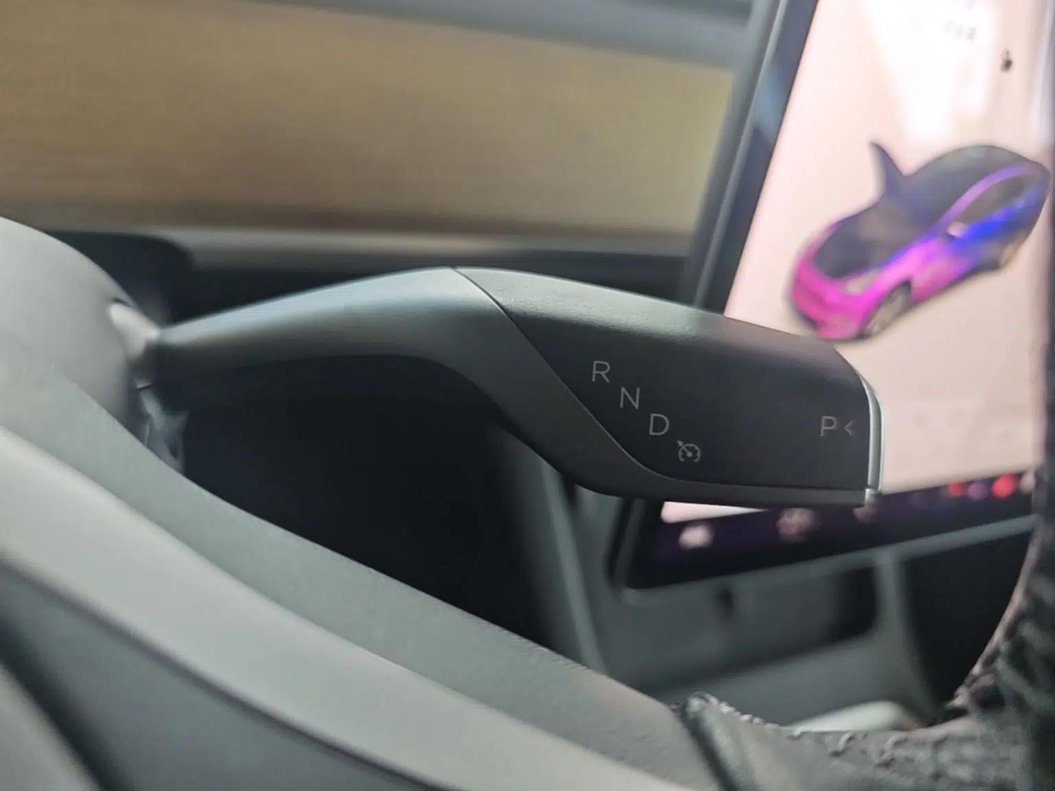 Tesla Model Y 2021 Standard Range Rear-Wheel Drive Version — миниатюра 16