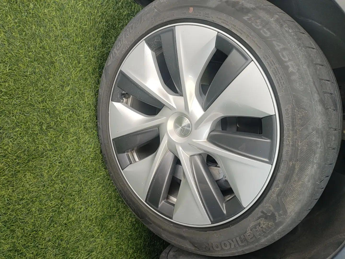 Tesla Model Y 2021 Standard Range Rear-Wheel Drive Version — миниатюра 10