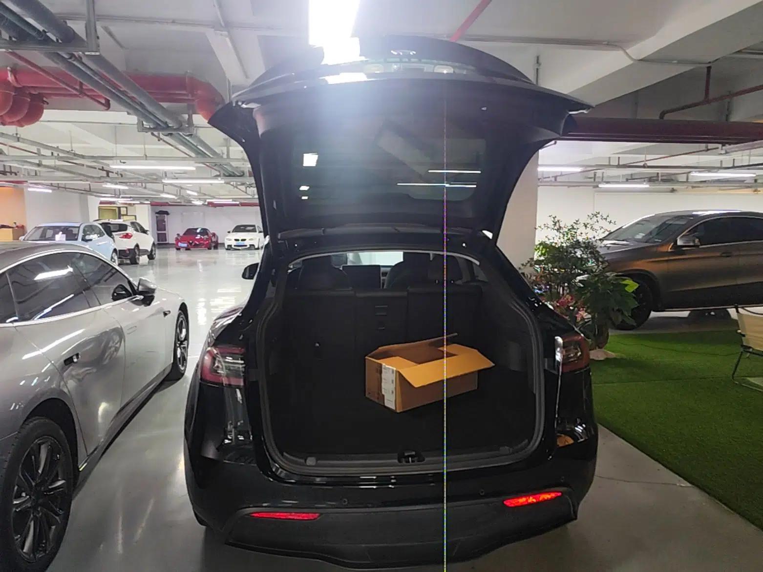 Tesla Model Y 2022 Rear-Wheel-Drive Version — миниатюра 27