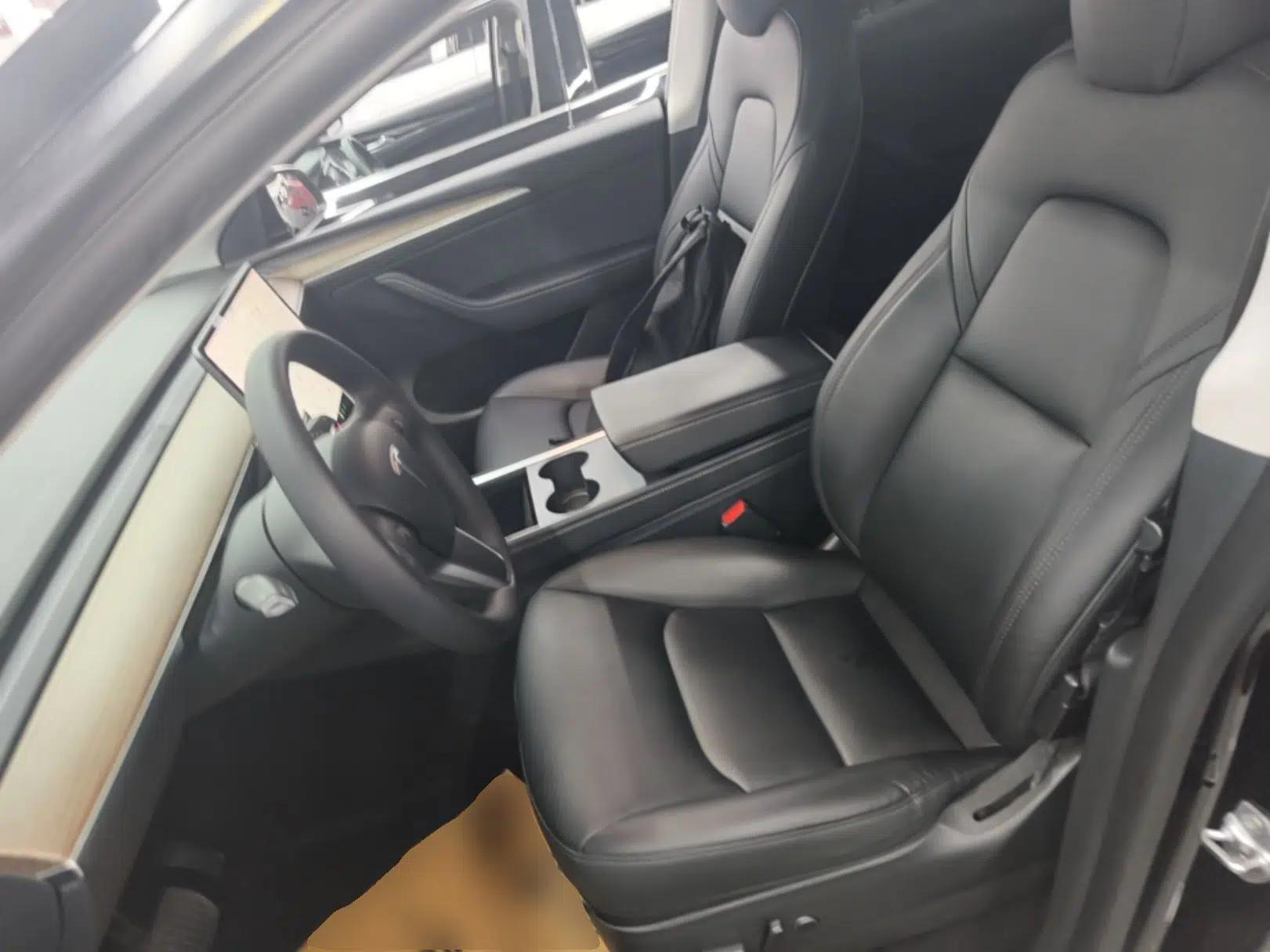 Tesla Model Y 2021 Long-Range All-Wheel-Drive Version — миниатюра 17