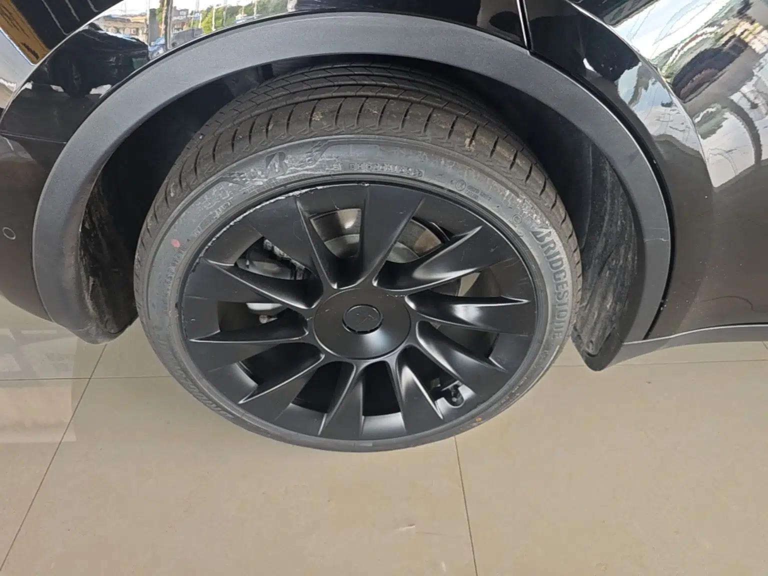 Tesla Model Y 2021 Standard Range Rear-Wheel Drive Version — миниатюра 11