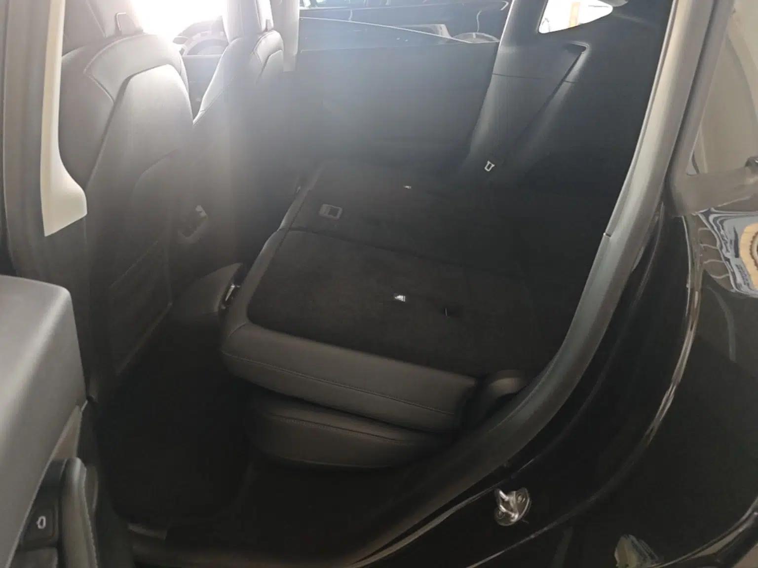 Tesla Model Y 2021 Standard Range Rear-Wheel Drive Version — миниатюра 20