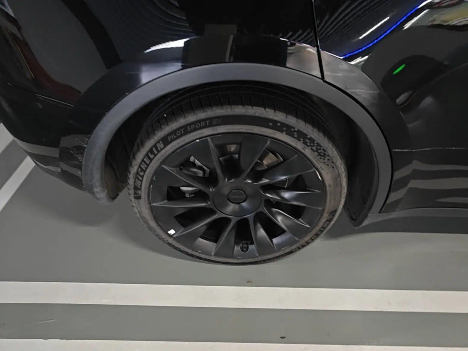 Tesla Model Y 2021 Standard Range Rear-Wheel Drive Version — миниатюра 11