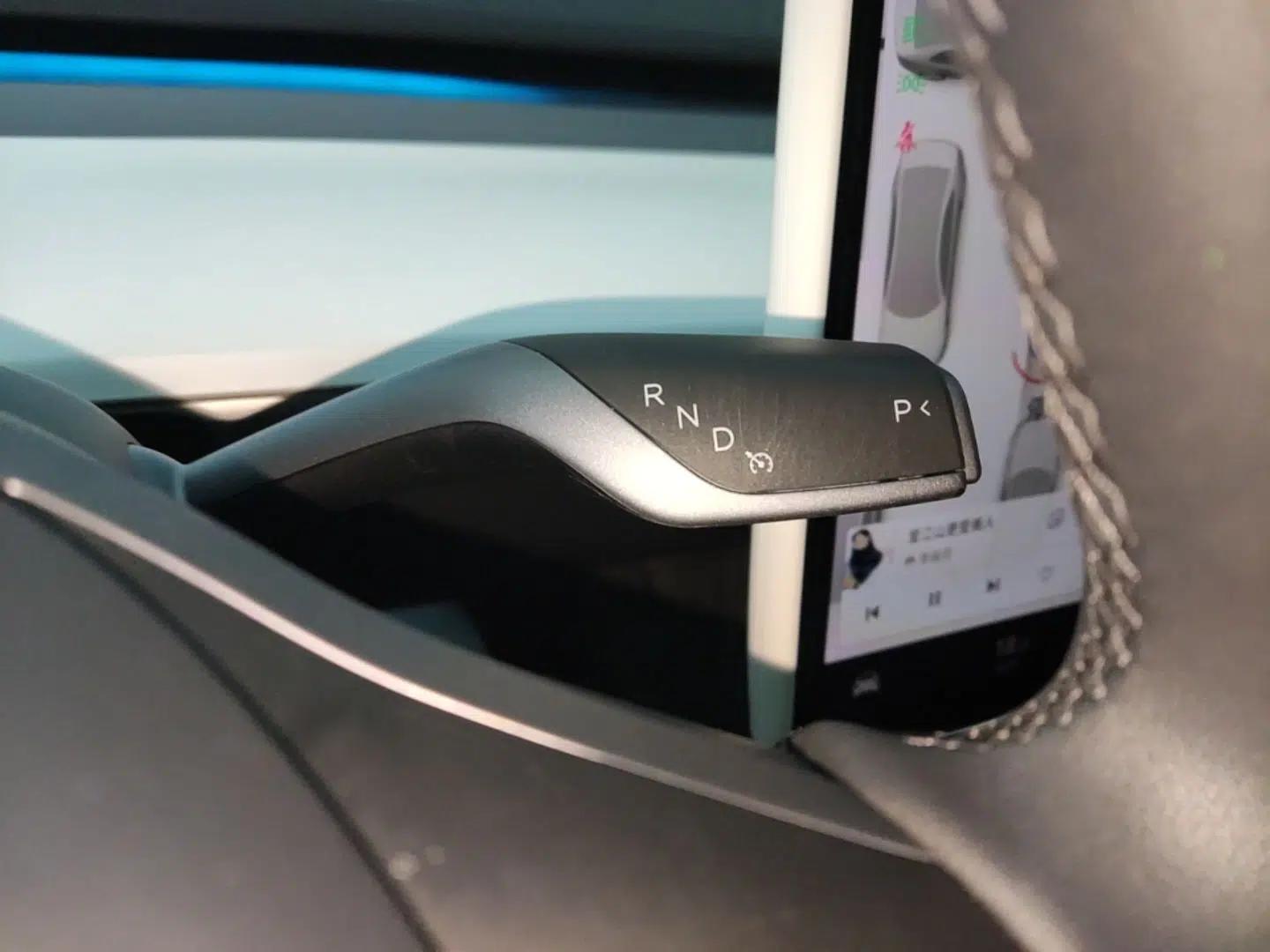 Tesla Model Y 2021 Standard Range Rear-Wheel Drive Version — миниатюра 16