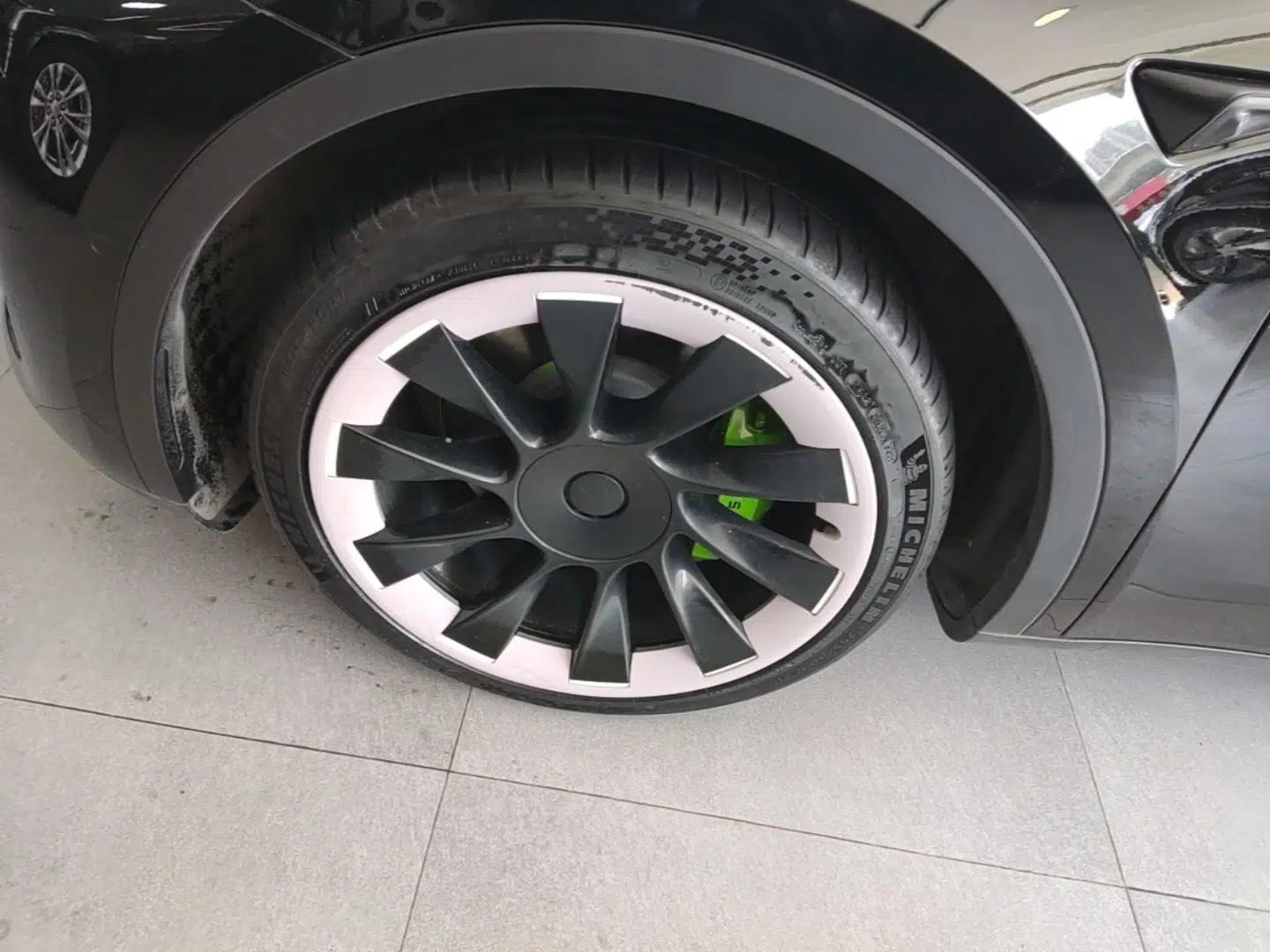 Tesla Model Y 2021 Standard Range Rear-Wheel Drive Version — миниатюра 10