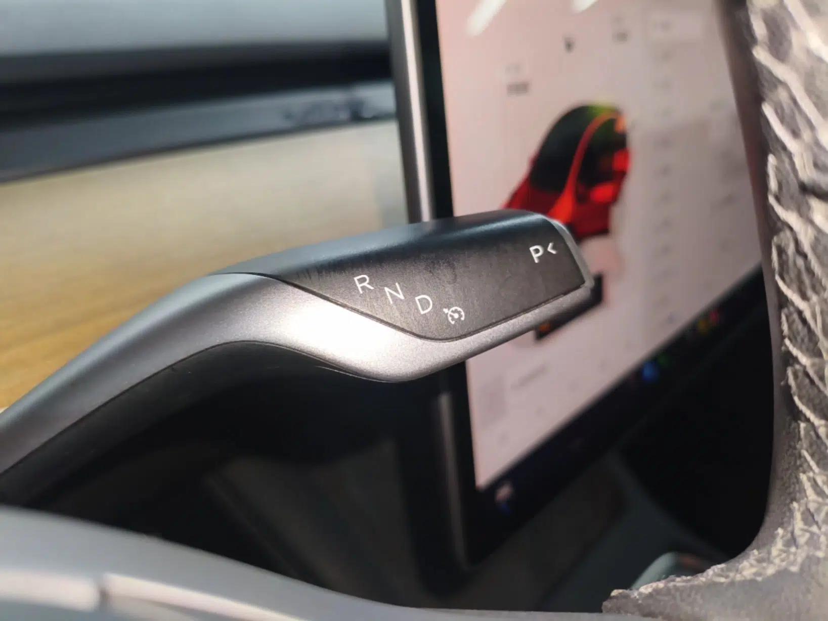Tesla Model Y 2022 Rear-Wheel-Drive Version — миниатюра 16