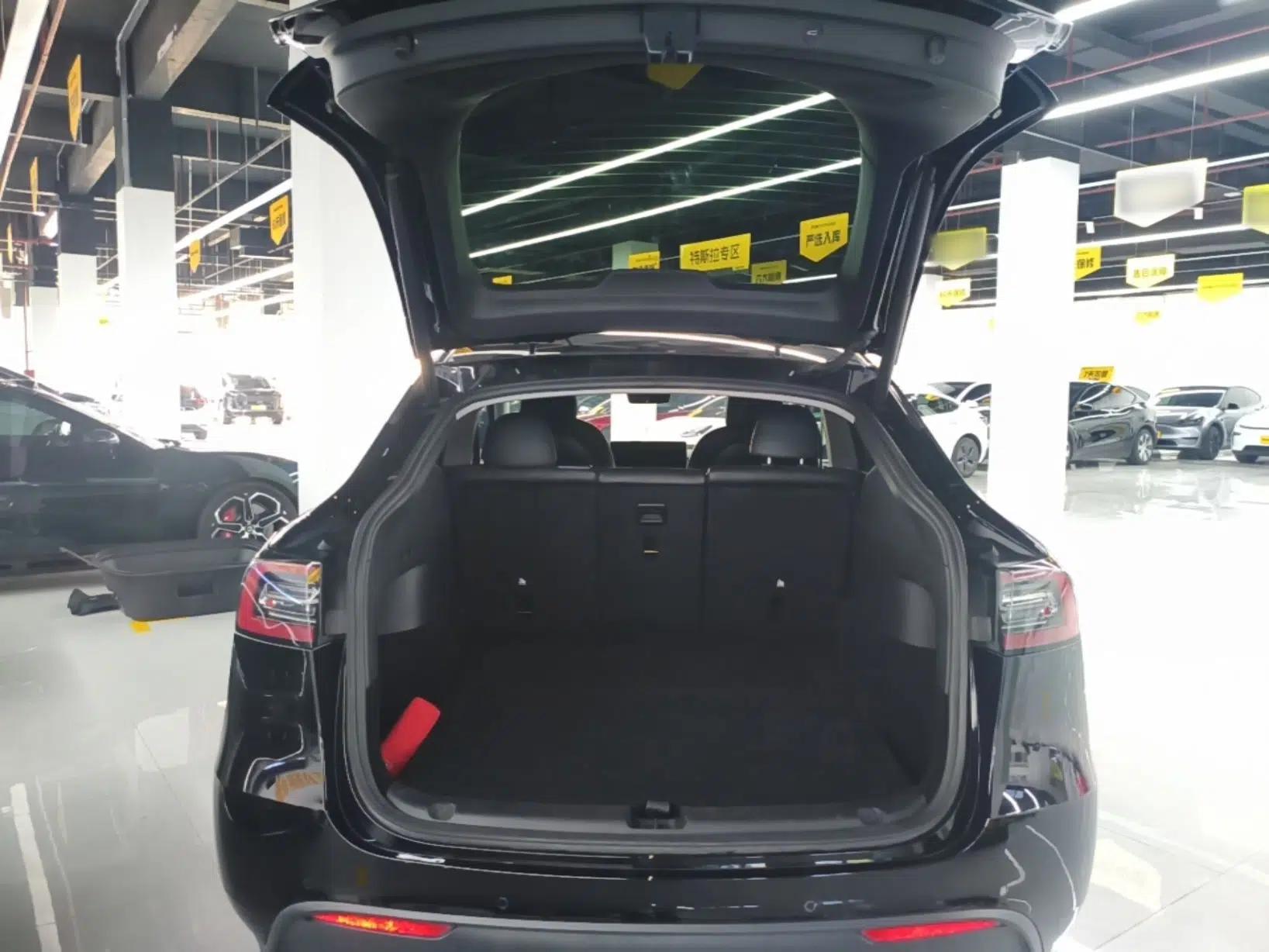 Tesla Model Y 2022 Rear-Wheel-Drive Version — миниатюра 22