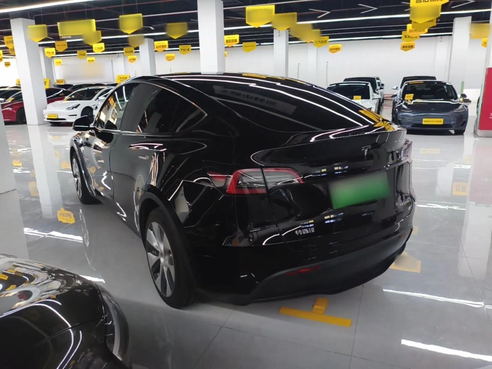 Tesla Model Y 2022 Rear-Wheel-Drive Version — миниатюра 4