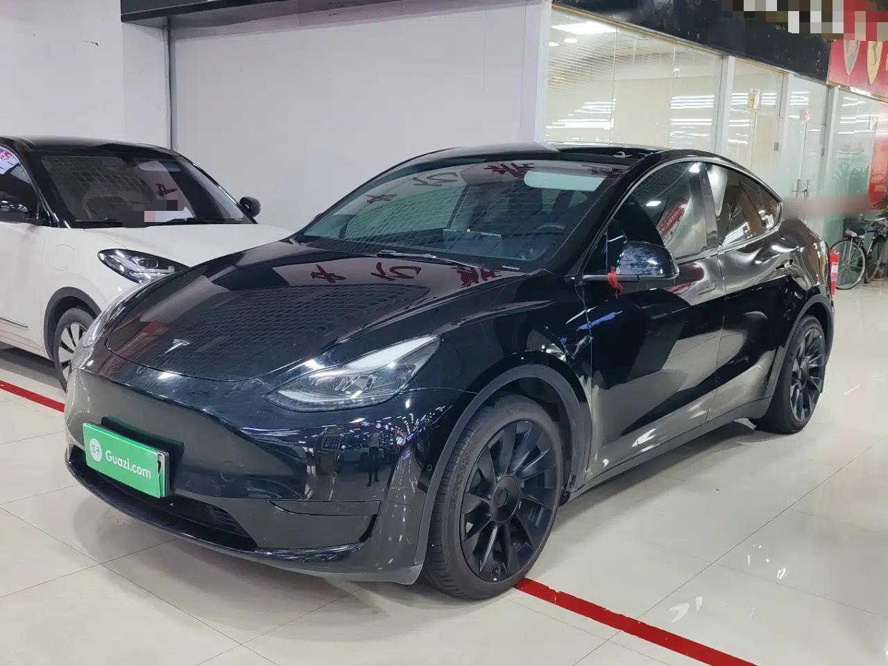 Tesla Model Y 2022 Rear-Wheel-Drive Version — миниатюра 1