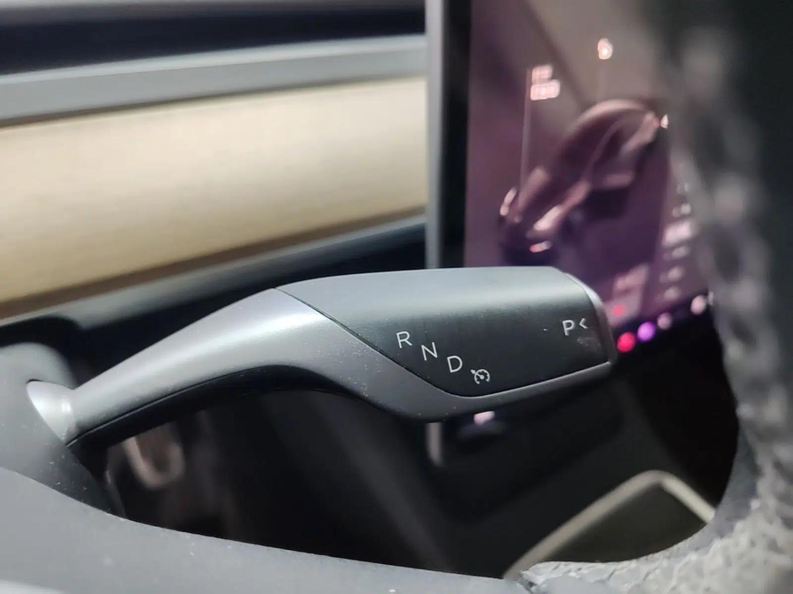 Tesla Model Y 2022 Rear-Wheel-Drive Version — миниатюра 16