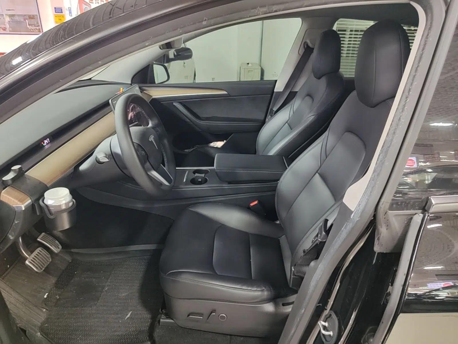 Tesla Model Y 2022 Rear-Wheel-Drive Version — миниатюра 17
