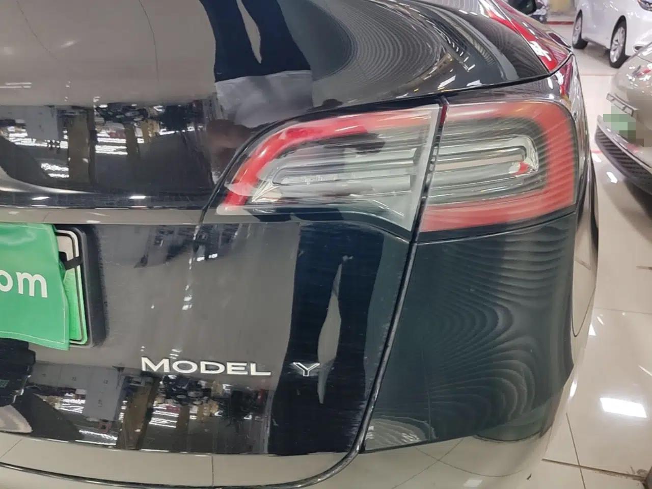 Tesla Model Y 2022 Rear-Wheel-Drive Version — миниатюра 9