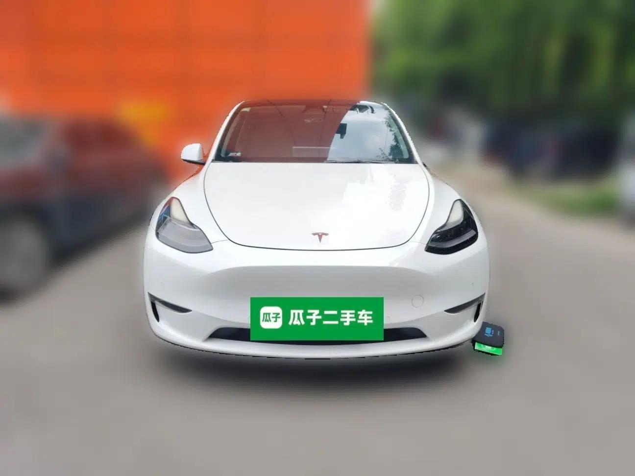 Tesla Model Y 2021 Long-Range All-Wheel-Drive Version — миниатюра 2