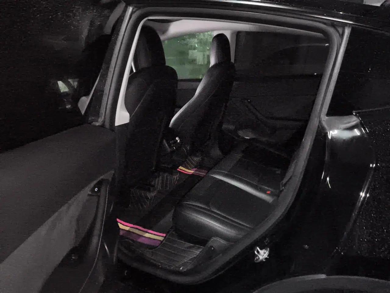 Tesla Model Y 2021 Standard Range Rear-Wheel Drive Version — миниатюра 17