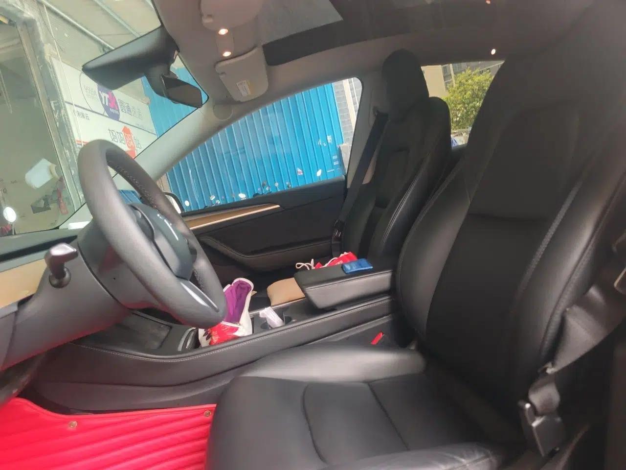 Tesla Model Y 2021 Long-Range All-Wheel-Drive Version 3D7 — миниатюра 15