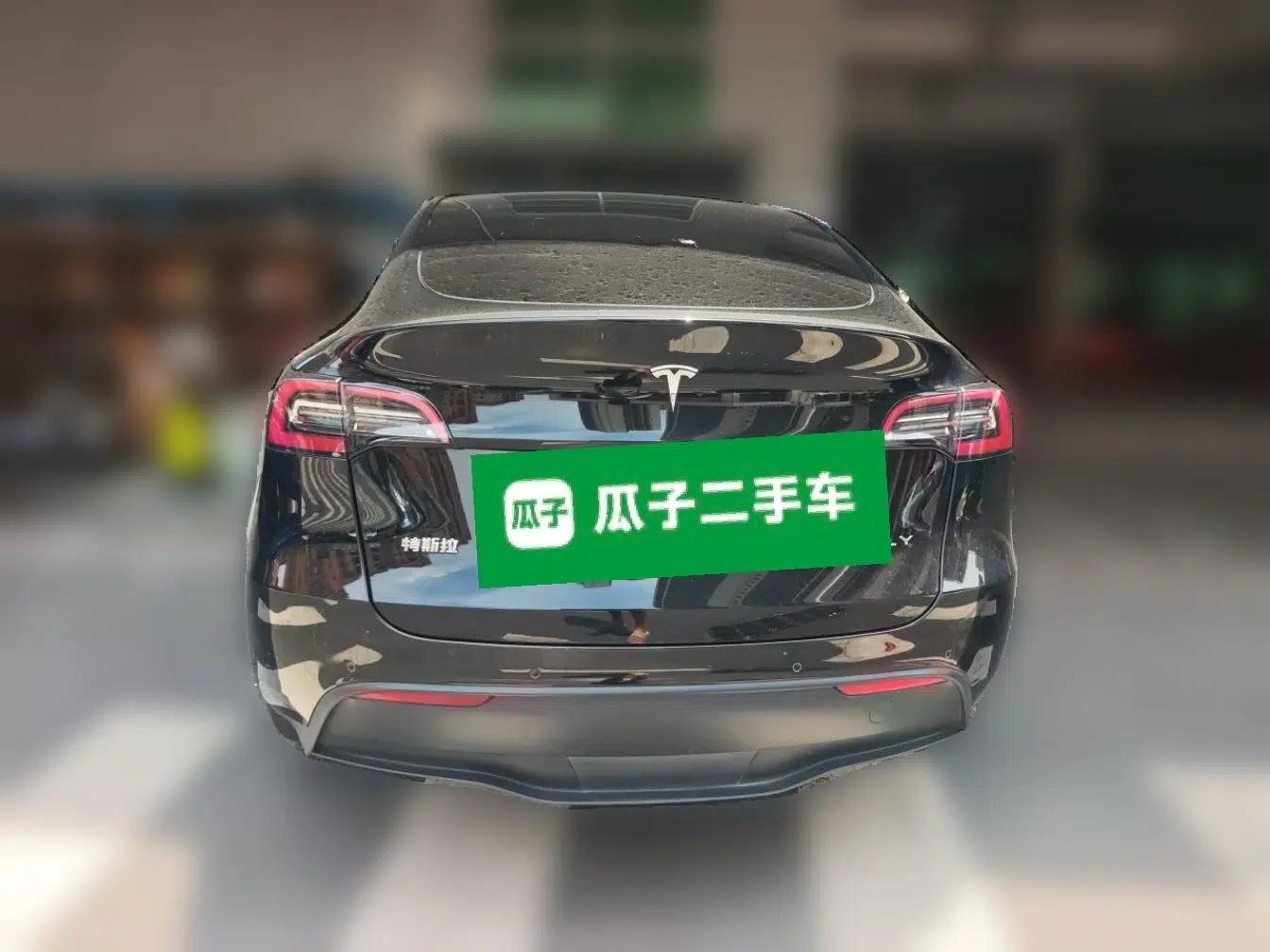 Tesla Model Y 2021 Long-Range All-Wheel-Drive Version 3D7 — миниатюра 5