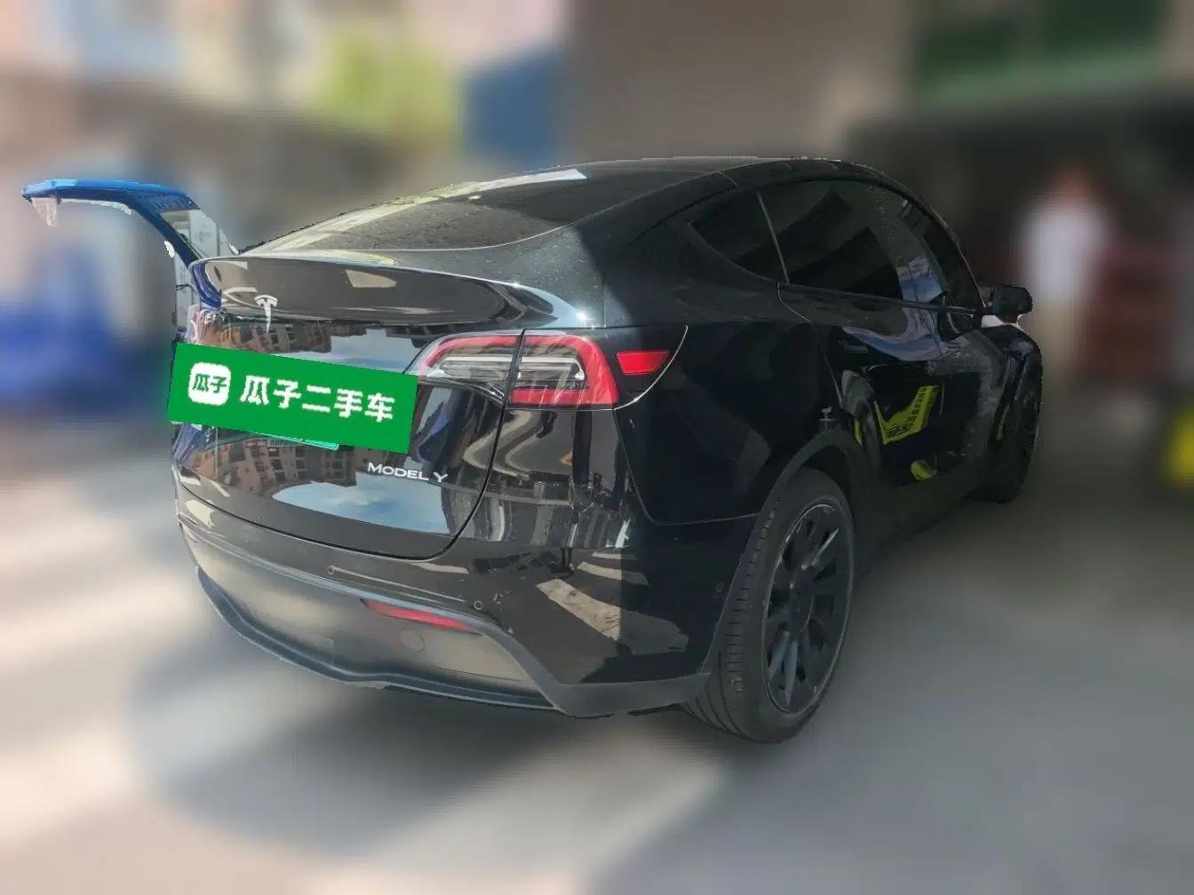 Tesla Model Y 2021 Long-Range All-Wheel-Drive Version 3D7 — миниатюра 6