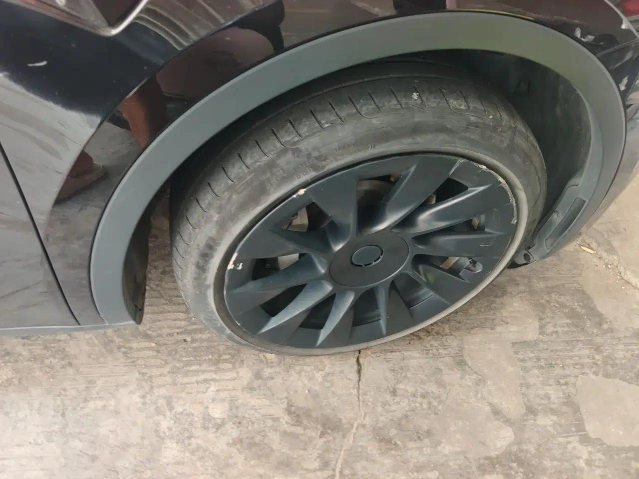Tesla Model Y 2021 Long-Range All-Wheel-Drive Version 3D7 — миниатюра 8