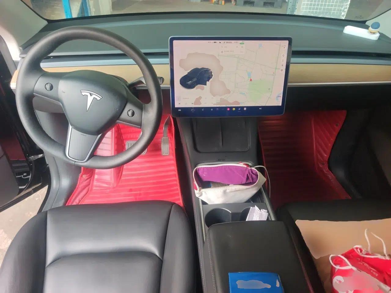 Tesla Model Y 2021 Long-Range All-Wheel-Drive Version 3D7 — миниатюра 9